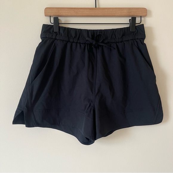 Lululemon Cinchable Waist High-Rise Woven Short 3.5" Black Size Small - Picture 1 of 6